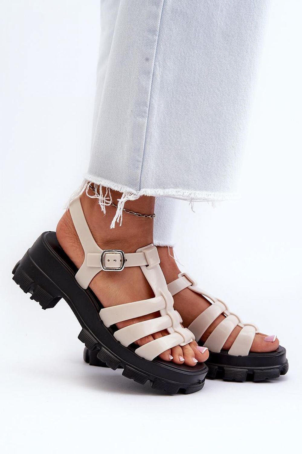 Sandals model 198044